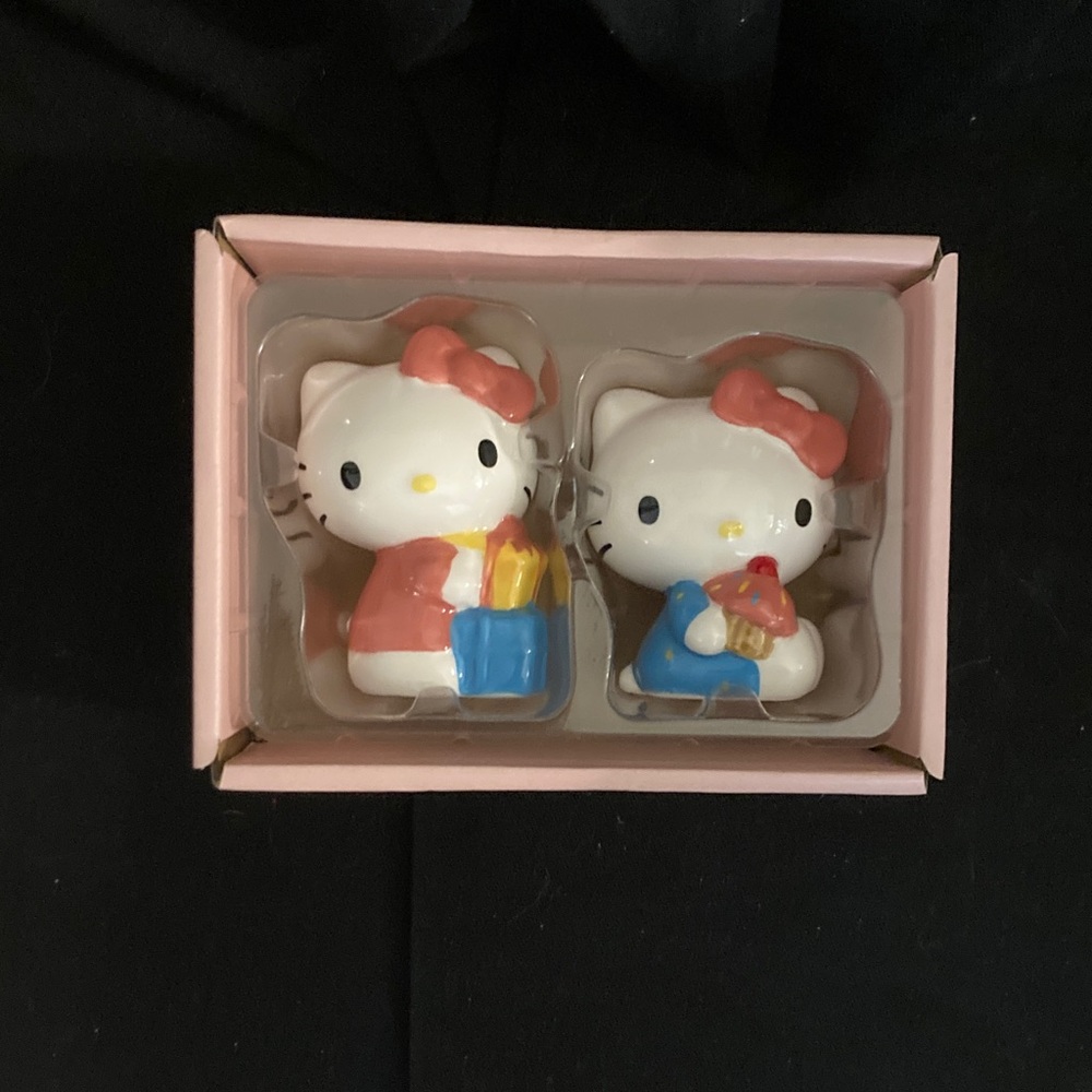 Sanrio Hello Kitty Ceramic Candle Holder Set